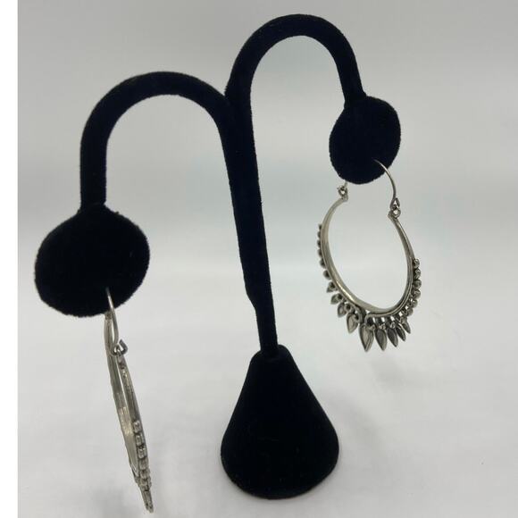 Beautiful silver tone boho earrings - Picture 3 of 5